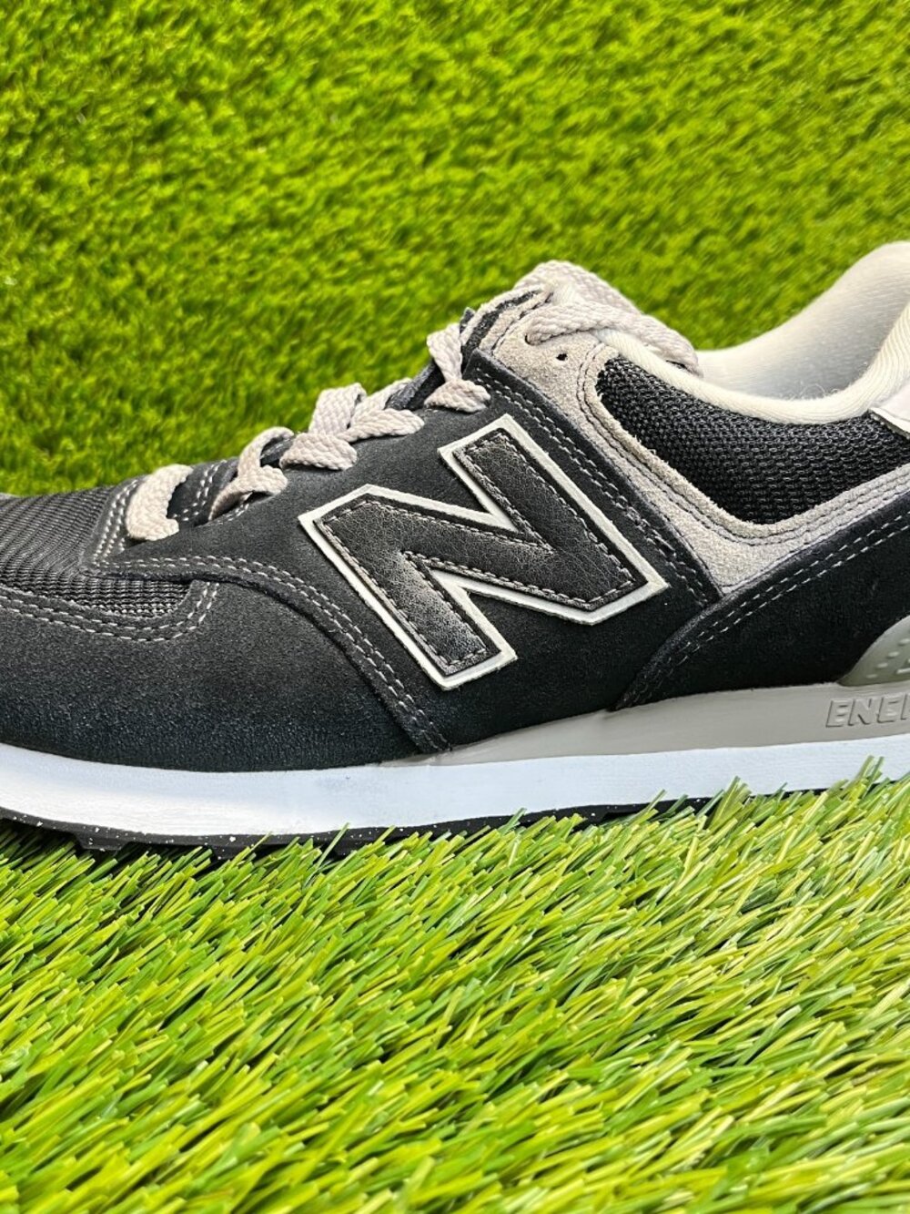 New Balance 574 Classic Womens Size 9 Black Gray Athletic Running Shoes Sneakers - Picture 3 of 10